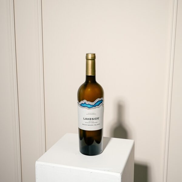 Lakeside Sauvignon Blanc - Chateau Boshnakoff